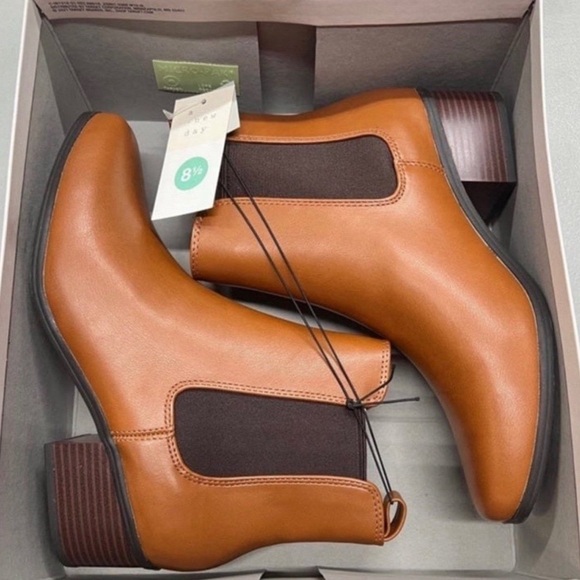 Brown Ankle Boots - Picture 7 of 8